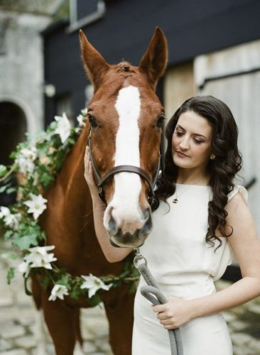 Chanel style: Bride and horse
