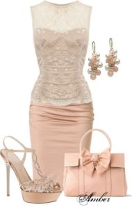 Powder lace style outfit