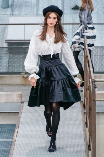 White blouse and Black Skirt Chanel Ready-to-Wear collection for Spring Summer 2020 season