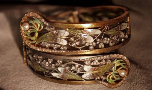 Rene Lalique pearls, diamonds and enamel bracelet