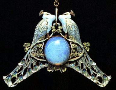 Rene Lalique "Peacocks" pedant