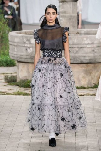 Tiered skirt and black top Chanel Spring-Summer 2020 Couture