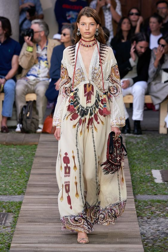 Etro Spring-Summer 2020 RTW show - Marvelous and Fab