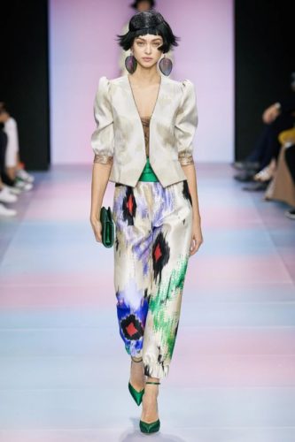 Sand silky jacket and ikat pattern silky trousers Armani Haute Couture 2020 Spring Summer