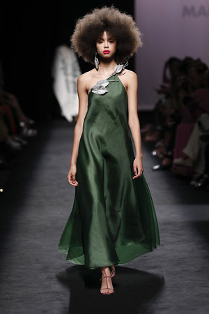 Deep green asymmetric dress with leaves accents Marcos Luengo Primavera Spring Summer Verano 2020 collection