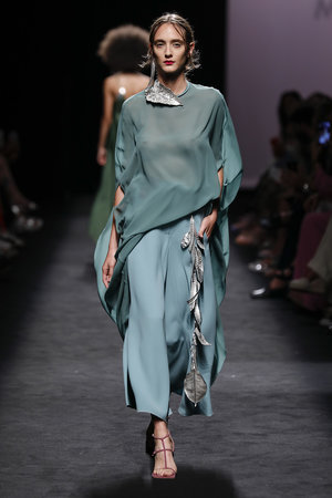 Green chiffon blouse over green skirt Marcos Luengo Primavera Spring Summer Verano 2020 collection