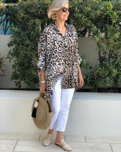 Animal print blouse and white jeans casual style for women after 45