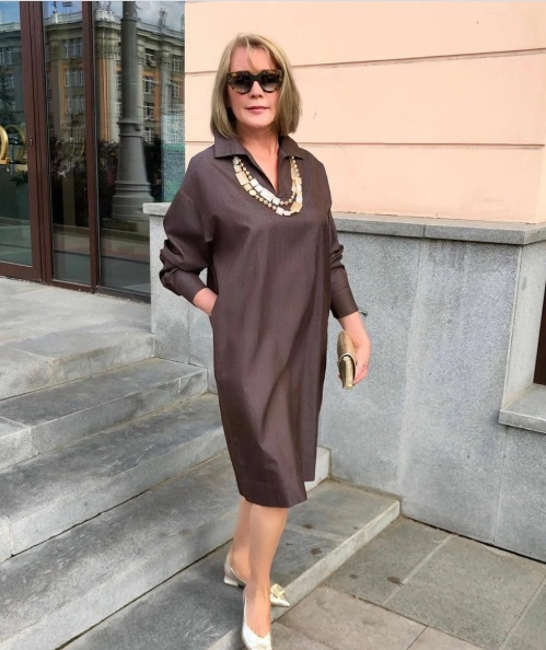 Brown dress casual style for women after 45