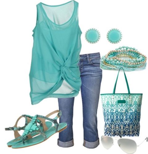 Jeans outfit with turquoise top