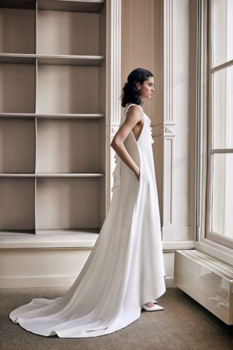 Simple elegant wedding dress with train Viktor&Rolf Bridal Couture Spring-Summer 2021 collection