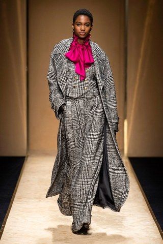 Pantsuit and coat Luisa Spagnoli at Milan Fashion Week Fall 2020