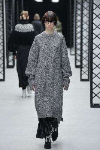Grey chunky dress HYKE fall - winter 2020-2021