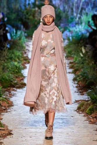 Knit hat and scarf Ralph & Russo fall 2020