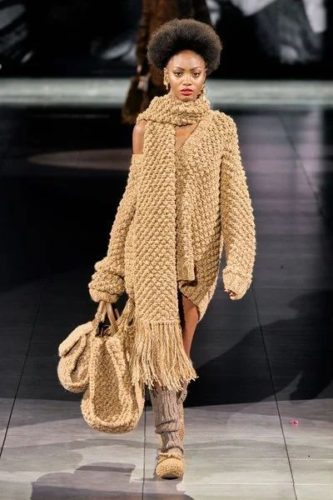 Knit scarf and bags Dolce & Gabbana Fall 2020 Ready-to-Wear