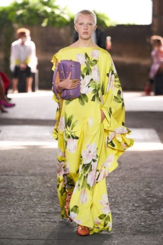 Yello silk dress Valentino Spring 2021 Menswear fashion show