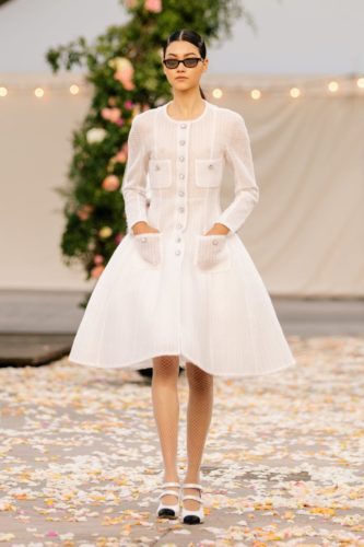 White midi dress Chanel Spring 2021 Couture Collection