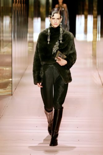 Dark green fur coat Fendi Spring 2021 Couture fashion