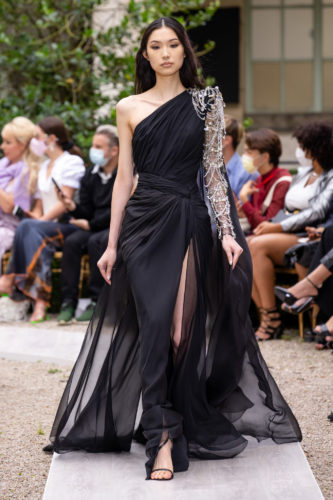 Asymmetrical black dress Zuhair Murad Fall Winter 2021 Couture Collection